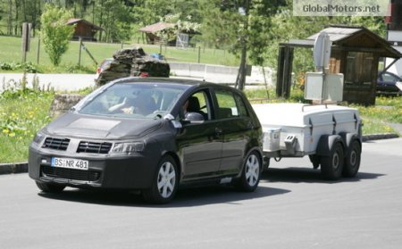 �  � � Volkswagen Golf Plus